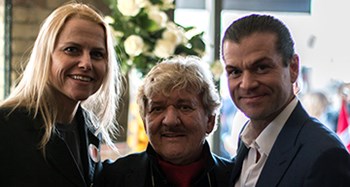Kendt frisør-duo støtter Alzheimerforeningen