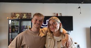 ”Kære mormor. Jeg fik aldrig sagt ordentligt farvel, imens du stadig var her”